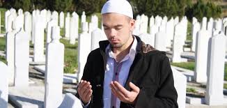 السلام على الميت عند القبر