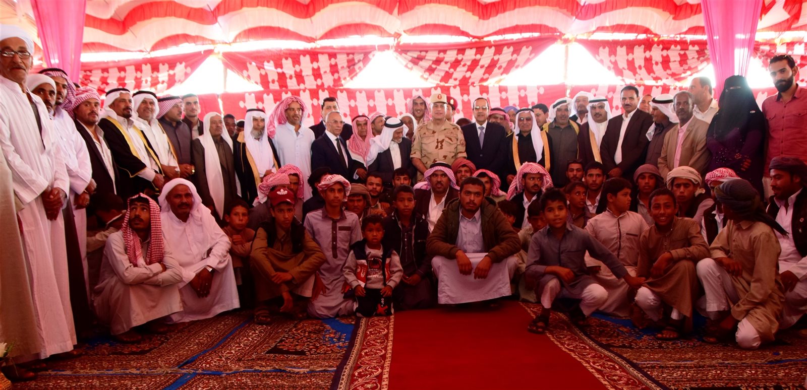 صورة من عملية الافتتاح صورة من عملية الافتتاح