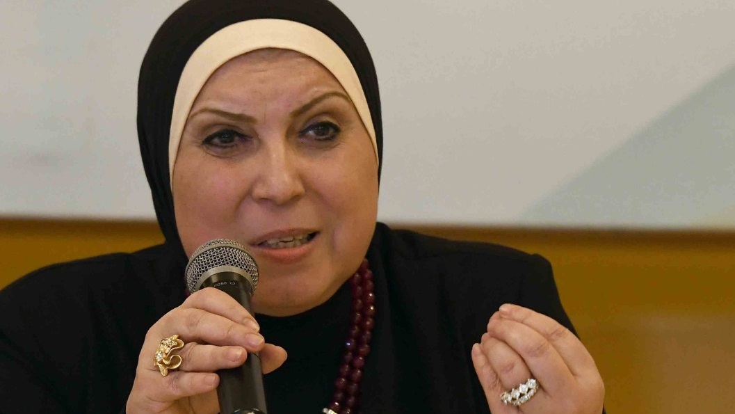 نيفين جامع نيفين جامع