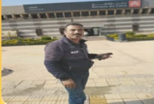  سائق التاكسي حسين فتحى