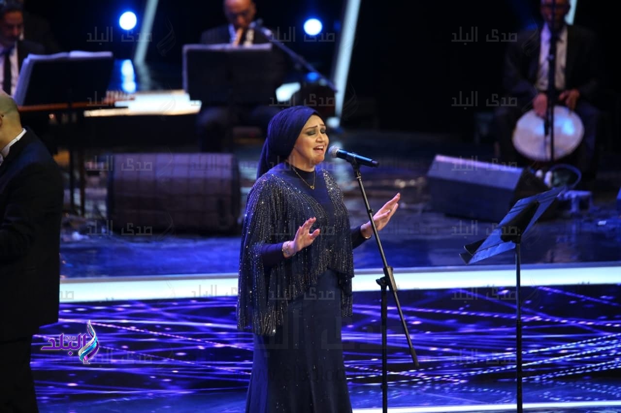 آيات فاروق آيات فاروق