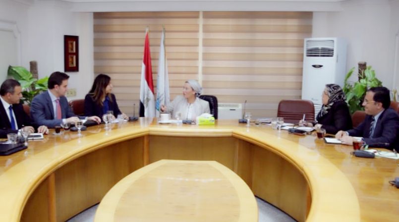 وزيرة البيئة