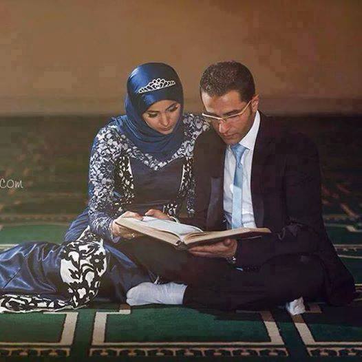 هل الرجل مكلف بتحمل تكاليف حج زوجته أو عمرتها