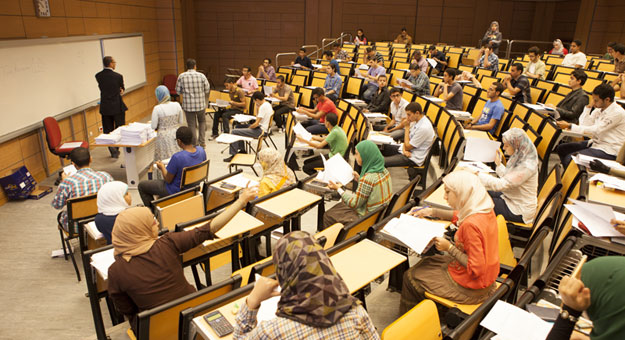 موعد بدء امتحانات الفصل الدراسي الأول بالجامعات