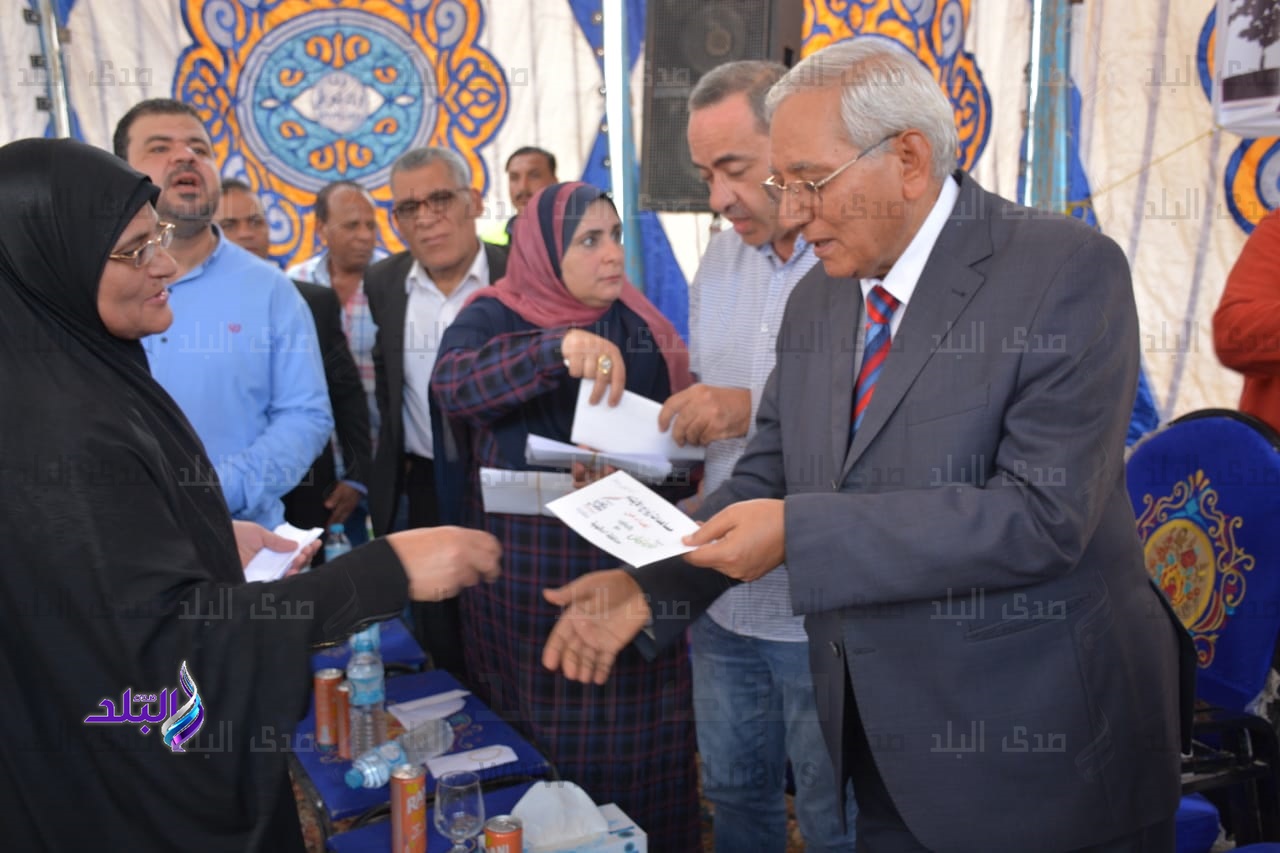 الدكتور كمال شاروبيم محافظ الدقهلية الدكتور كمال شاروبيم محافظ الدقهلية