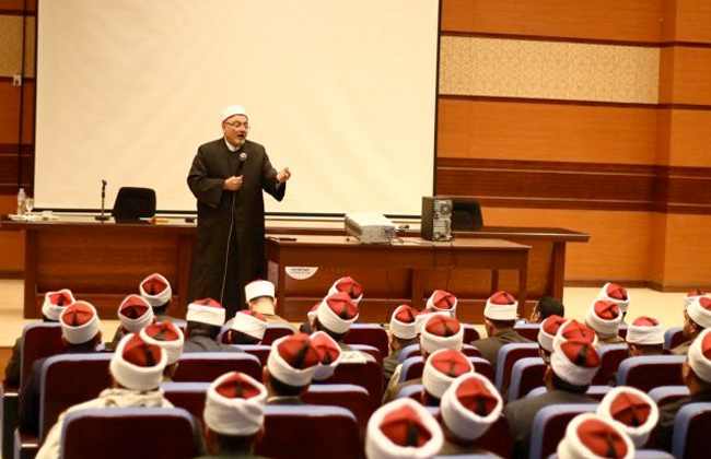 خالد الجندى لوزير الأوقاف "أنتجت شبابا قادرين على قيادة الأم خالد الجندى لوزير الأوقاف "أنتجت شبابا قادرين على قيادة الأم
