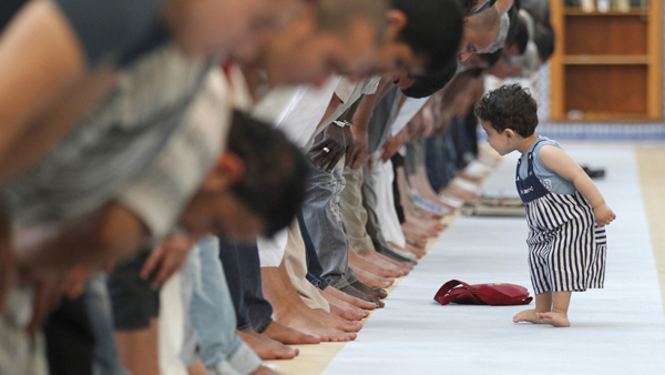 اصطحاب الأطفال إلى المساجد