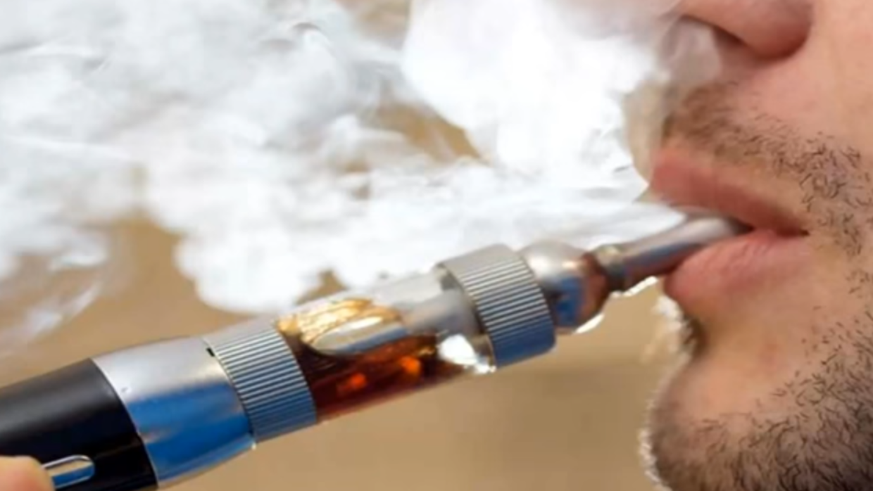 سيجارة إلكترونية