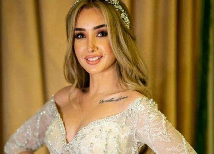 هنا الزاهد هنا الزاهد