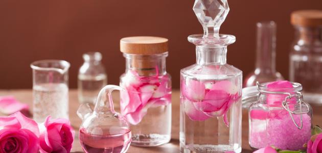 فوائد رائعة لزيت الورد فوائد رائعة لزيت الورد