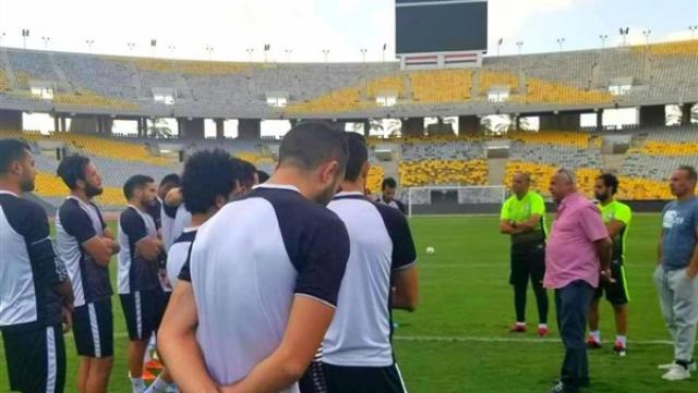 فرج عامر ولاعبو سموحة 