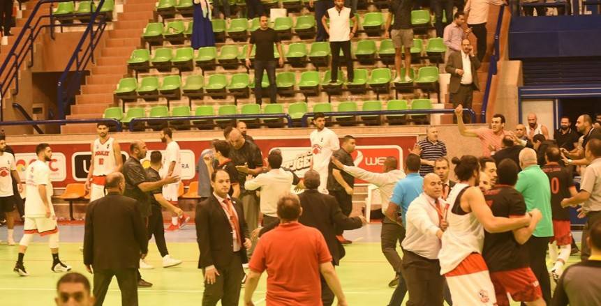 جانب من ازمة الزمالك والاهلي فى كرة السلة جانب من ازمة الزمالك والاهلي فى كرة السلة