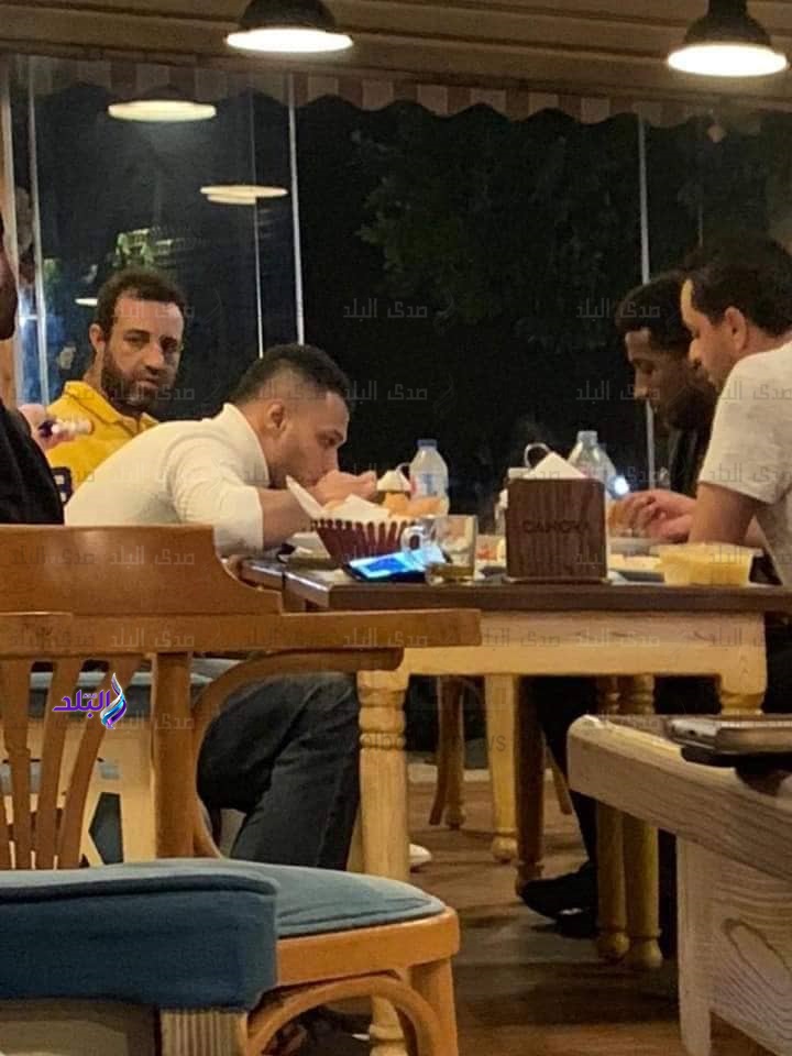 علي غزال مع احمد مرتضى علي غزال مع احمد مرتضى