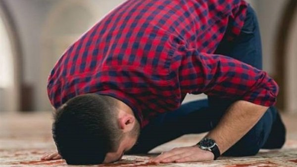 دعاء يكرهه الشيطان وعبادة تجعله يلطم