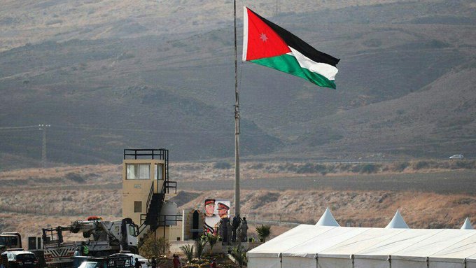 العلم الأردني يرفرف فوق الأراضي في الباقورة