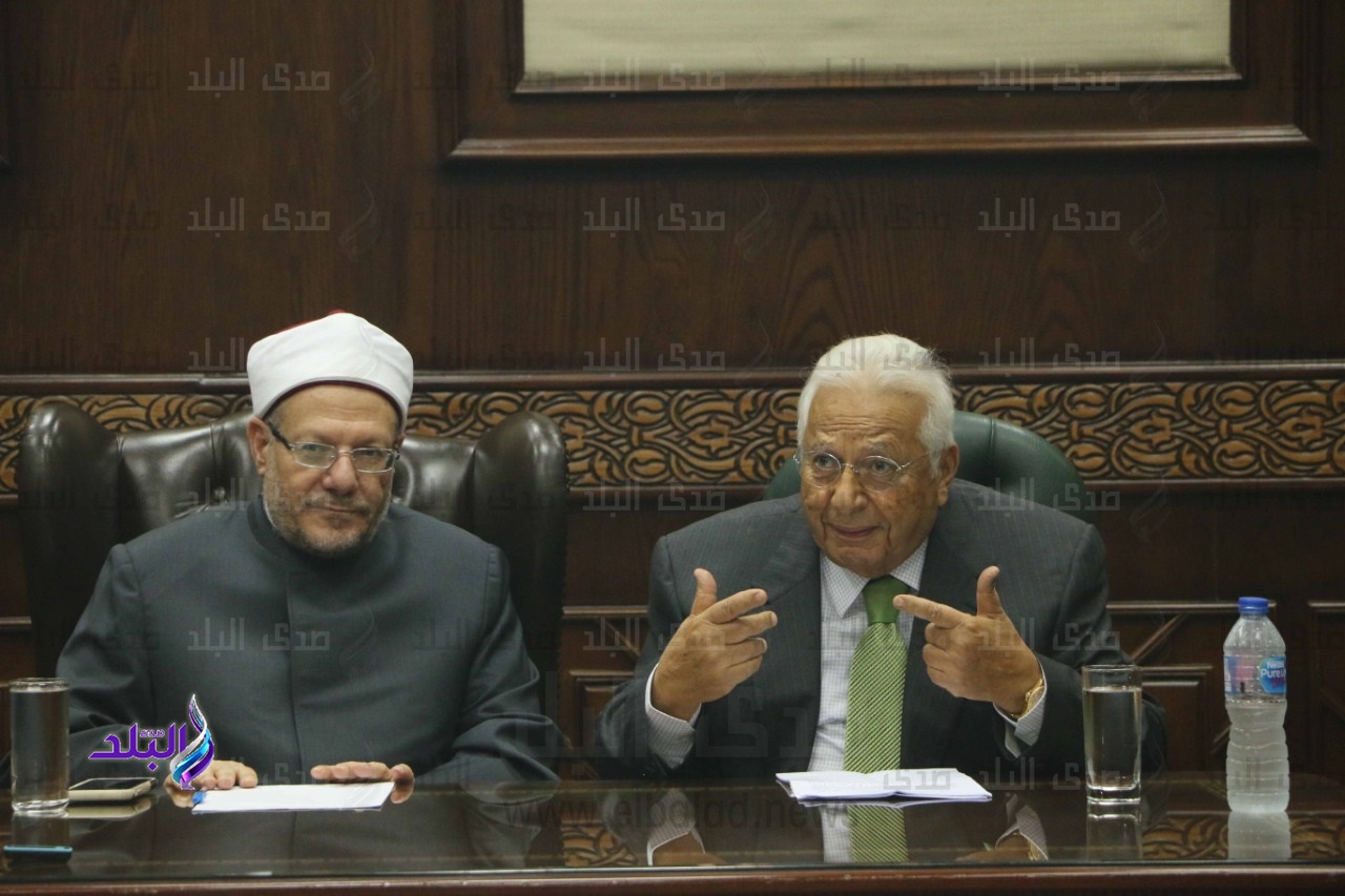مفتي الجمهورية يلتقي للدكتور أحمد عكاشة أستاذ الطب النفسي مفتي الجمهورية يلتقي للدكتور أحمد عكاشة أستاذ الطب النفسي