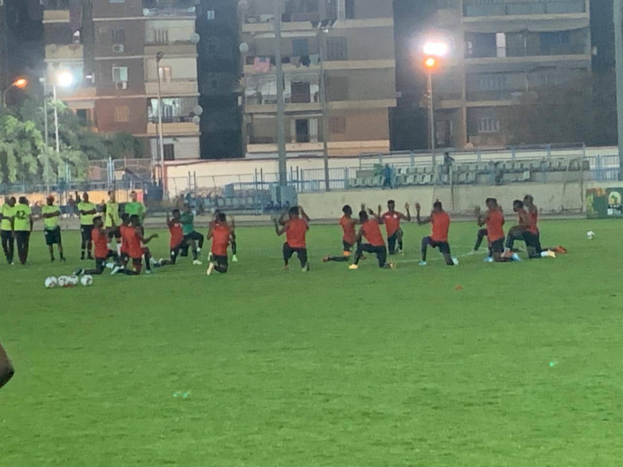 منتخب زامبيا يختتم تدريباته استعدادا لنيجيريا منتخب زامبيا يختتم تدريباته استعدادا لنيجيريا