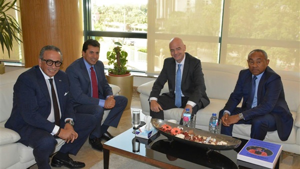 أشرف صبحي وزير الشباب والرياضة، وعمرو الجنايني أشرف صبحي وزير الشباب والرياضة، وعمرو الجنايني