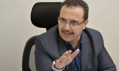 عباس عباس