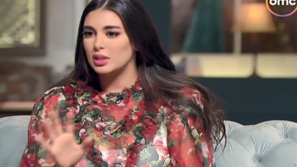 ياسمين صبري: البنت لازم تكون ناعمة وبحب الراجل الأسمر