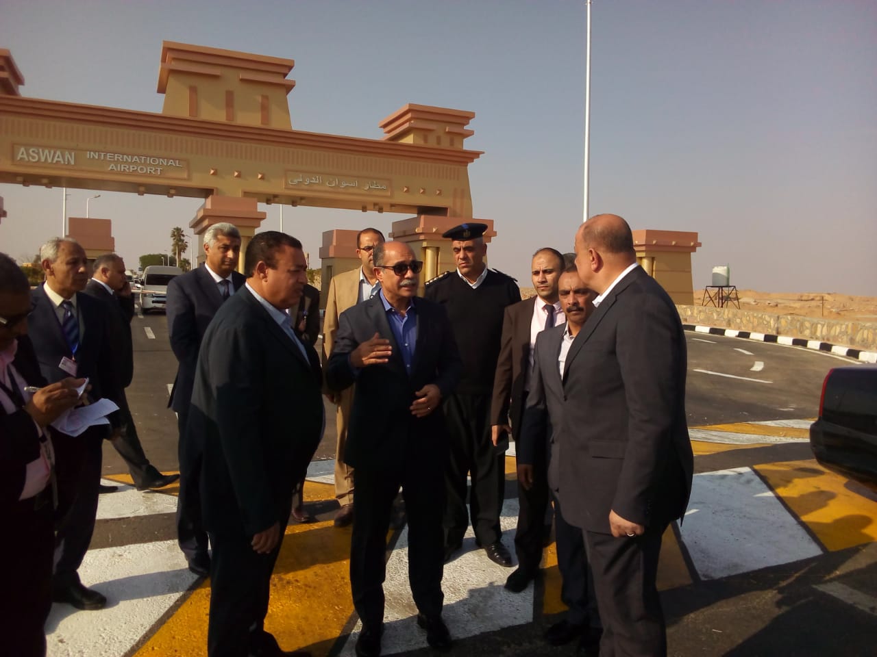 الفريق يونس المصري وزير الطيران الفريق يونس المصري وزير الطيران