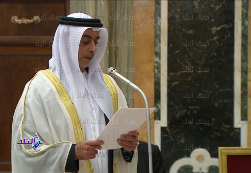 وزير الداخلية الإماراتي يشكر شيخ الأزهر وبابا الفاتيكان وزير الداخلية الإماراتي يشكر شيخ الأزهر وبابا الفاتيكان