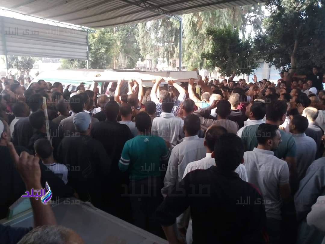 تشييع جثامين ٢ من ضحايا حريق عزبة المواسير تشييع جثامين ٢ من ضحايا حريق عزبة المواسير