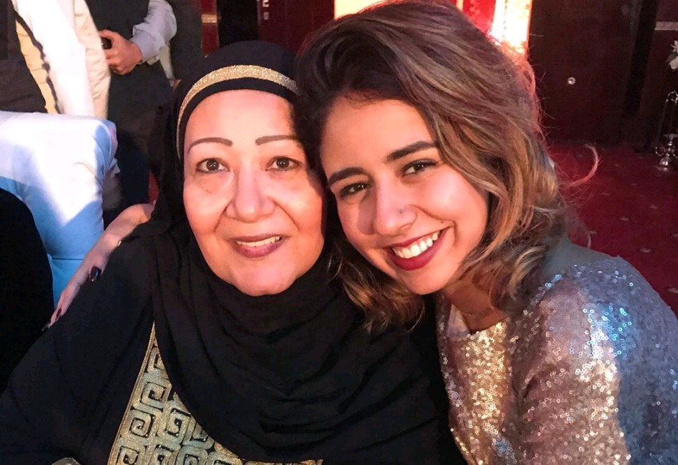 والده محمد رزق وزوجته