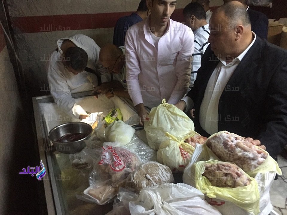 إعدام نصف طن دواجن غير صالح للاستخدام في مطعم ببور سعيد