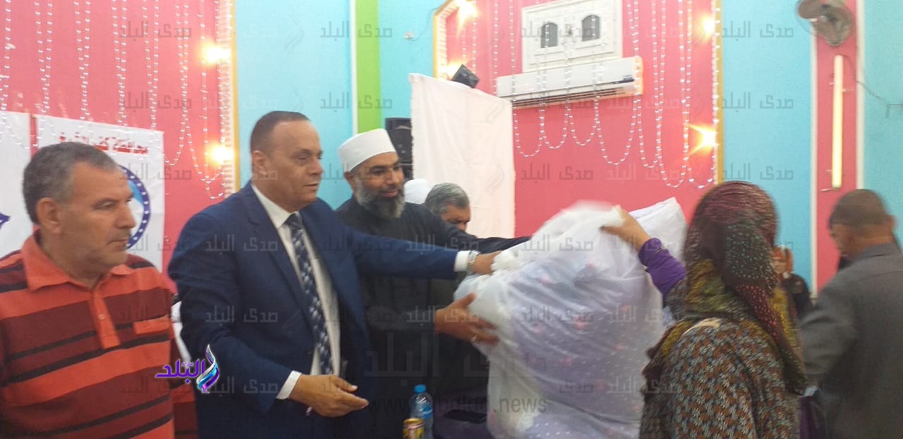  مستقبل وطن يوزع 200 لحاف بكفر الشيخ