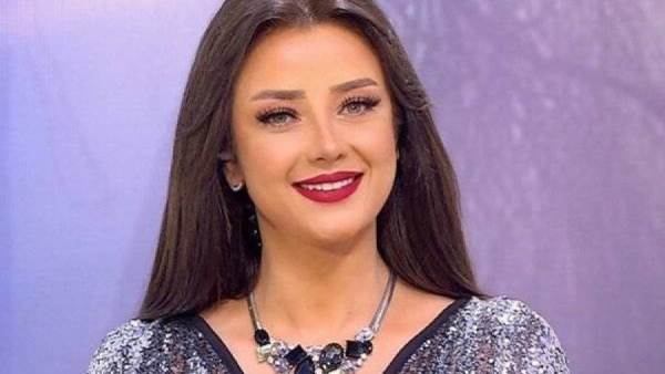 الإعلامية رضوى الشربينى