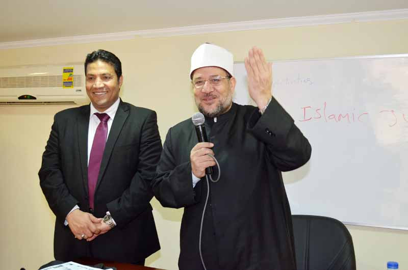 وزير الأوقاف يتفقد دورة اللغة الإنجليزية بأكاديمية الأوقاف وزير الأوقاف يتفقد دورة اللغة الإنجليزية بأكاديمية الأوقاف