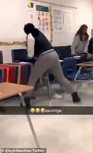 لقطة من الفيديو لقطة من الفيديو