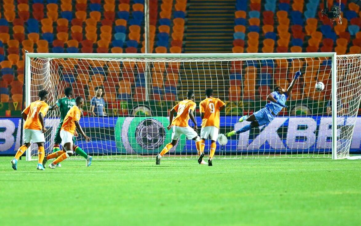 لقاء كوت ديفوار وغانا 