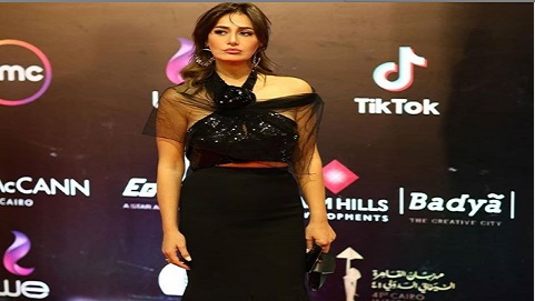 الفنانة حلا شيحة