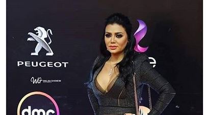 فستان رانيا يوسف