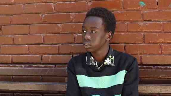 الشاب السوداني "جون"