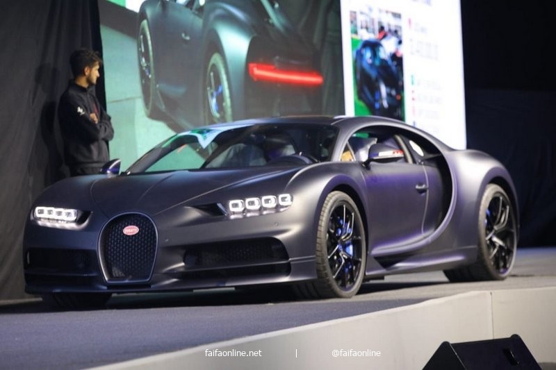 بوجاتي تشيرون bugatti chiron بمعرض الرياض للسيارات