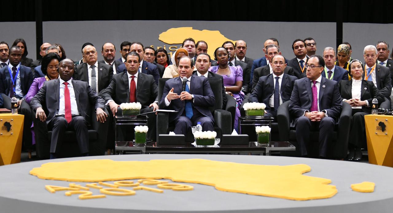 الرئيس عبد الفتاح السيسي الرئيس عبد الفتاح السيسي