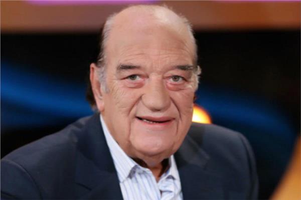 الفنان حسن حسني 