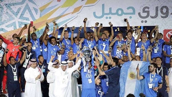 تتويج الهلال السعودي