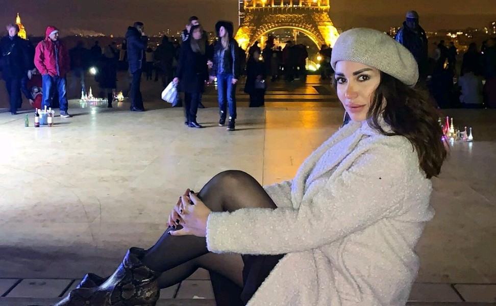سارة نخلة سارة نخلة