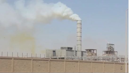 تصاعد أدخنة من مصنع كيما القديم تصاعد أدخنة من مصنع كيما القديم