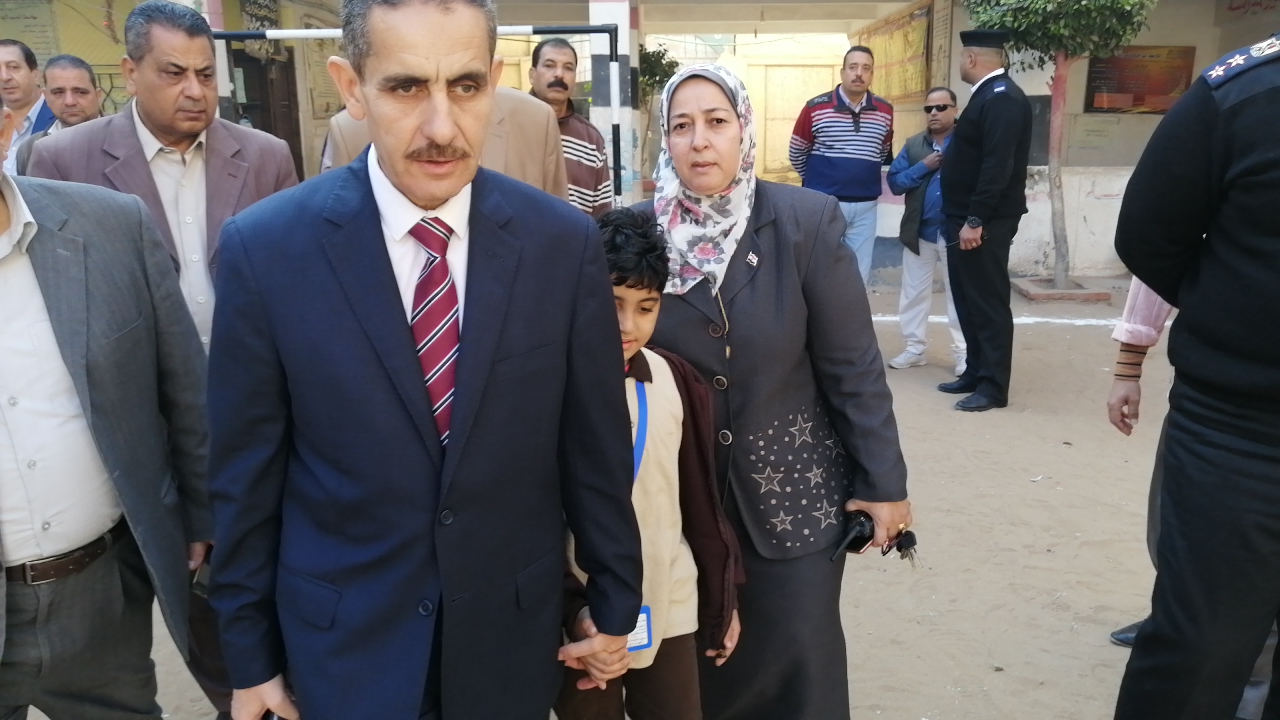 محافظ الغربية الجديد يفاجئ موظفي مدارس ومستشفيات كفر الزيات محافظ الغربية الجديد يفاجئ موظفي مدارس ومستشفيات كفر الزيات