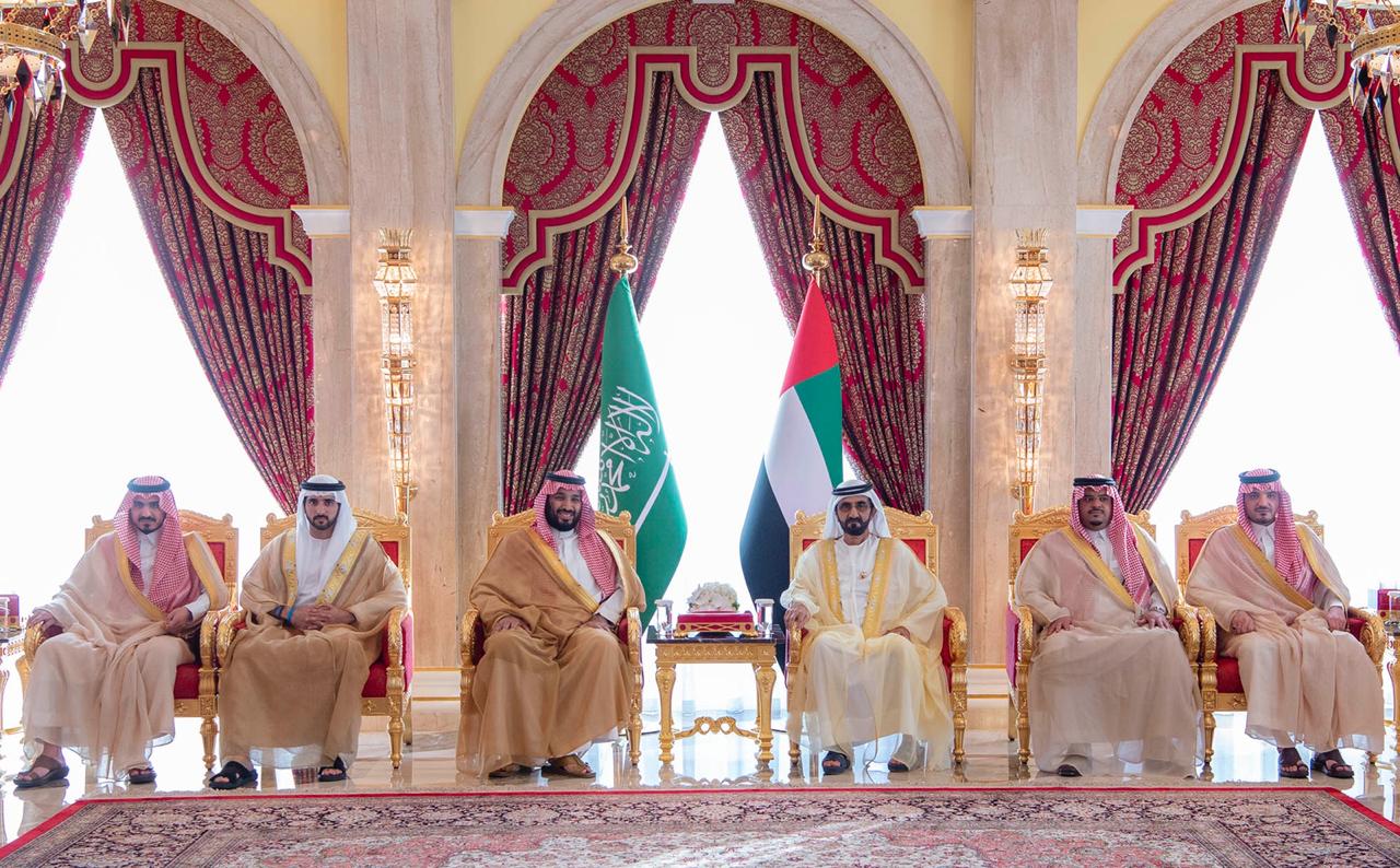 الشيخ محمد بن راشد يستقبل ولي العهد السعودي في دبي الشيخ محمد بن راشد يستقبل ولي العهد السعودي في دبي