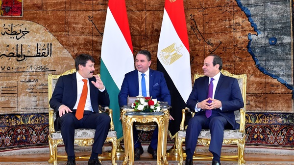 الرئيس عبد الفتاح السيسي الرئيس عبد الفتاح السيسي