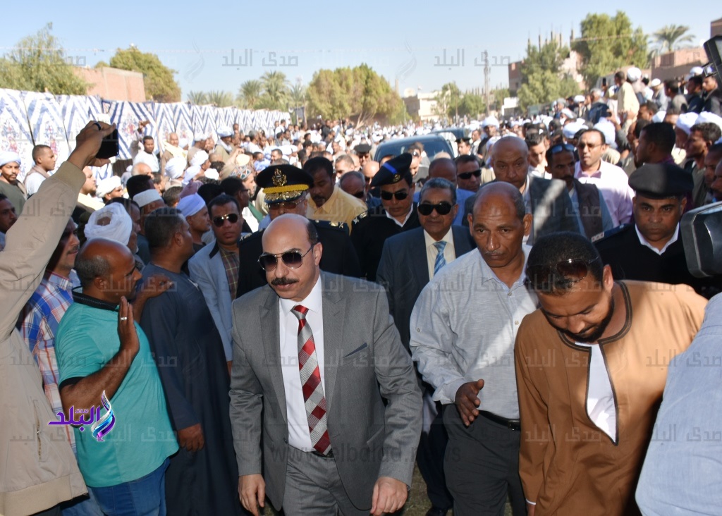 محافظ أسوان يشهد الصلح بين عرب حجازة وعرب الرشايدة محافظ أسوان يشهد الصلح بين عرب حجازة وعرب الرشايدة