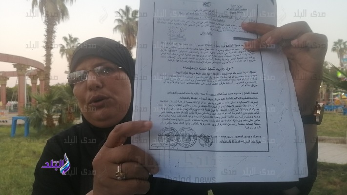والدة طالب اسيوط المعاق