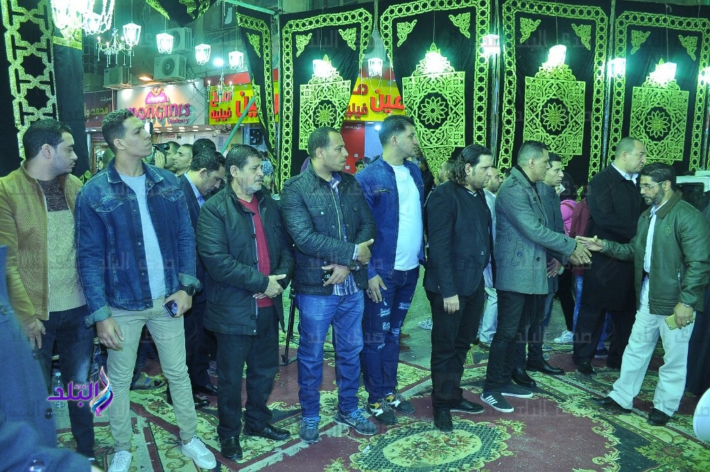 صورة من عزاء الفنان شعبان عبد الرحيم صورة من عزاء الفنان شعبان عبد الرحيم