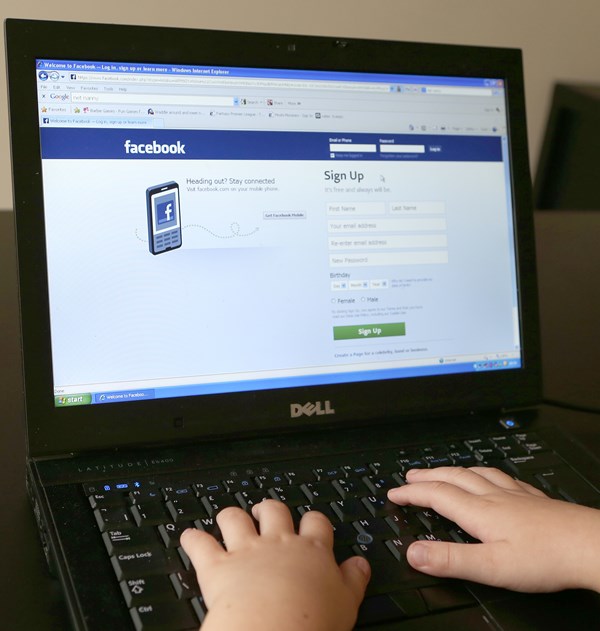 Facebook Facebook